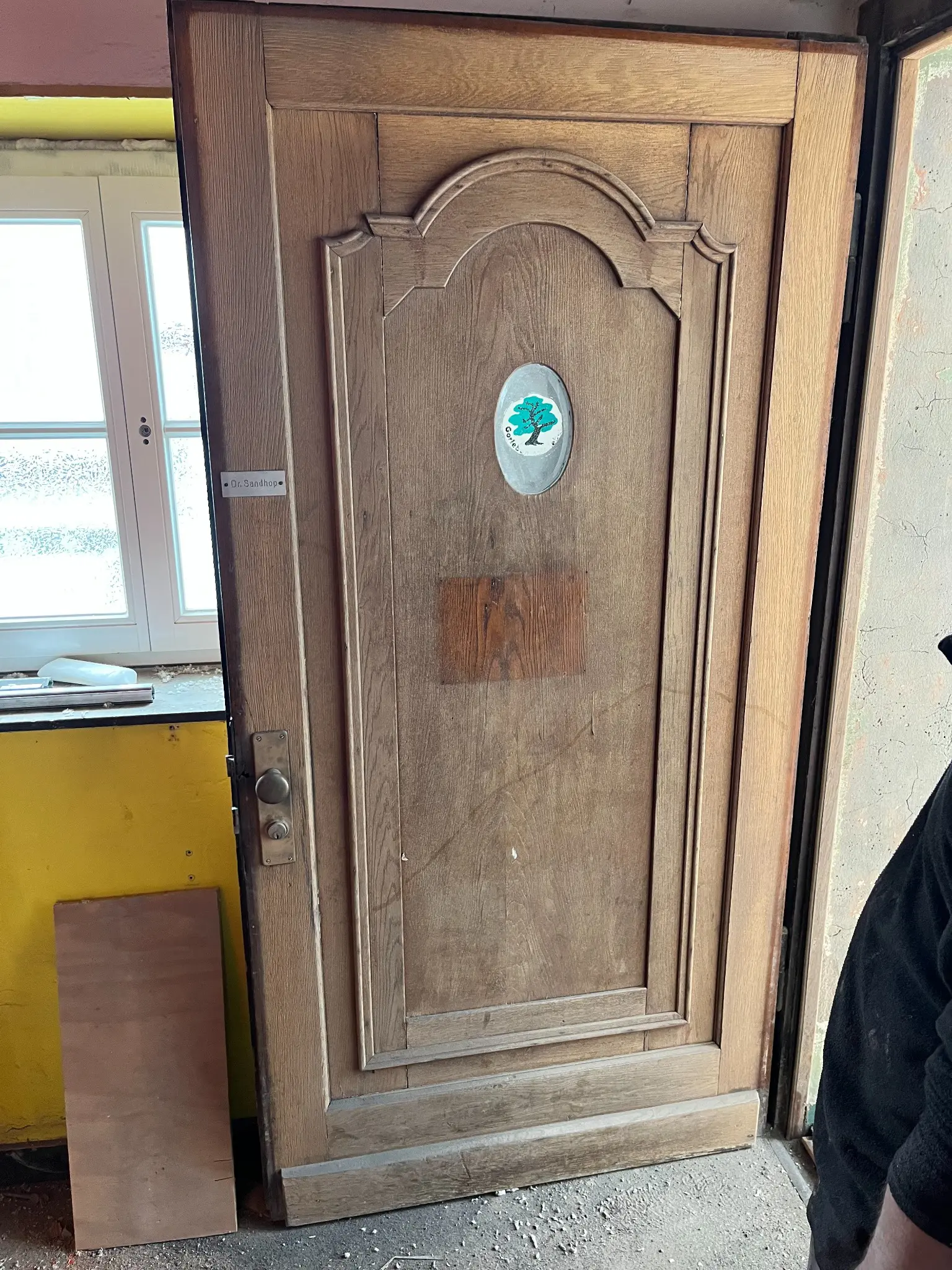 Bestehende Haustür vor der Erneuerung eines Wohnhauses in Tecklenburg