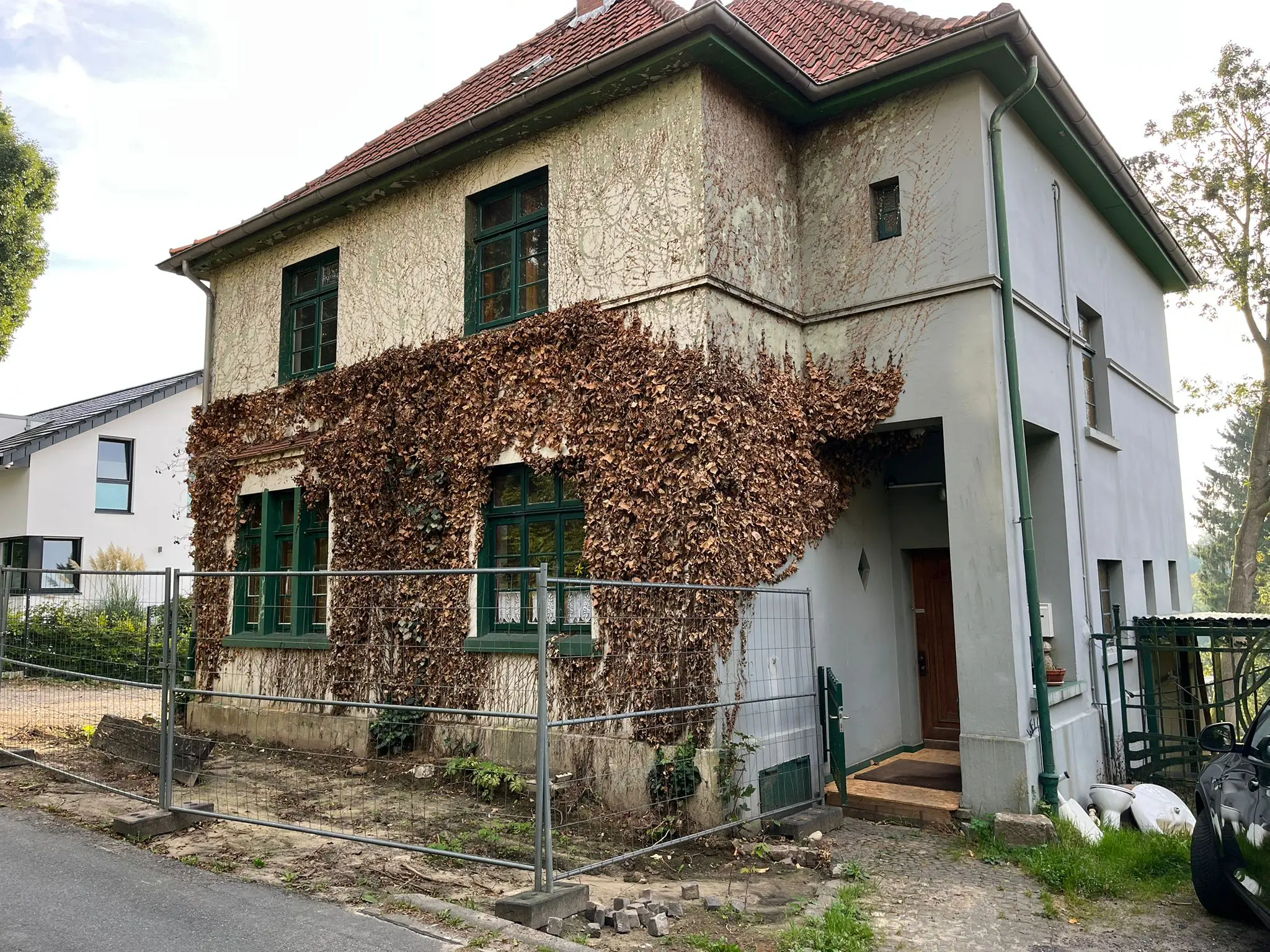 Stadtvilla in Tecklenburg vor dem Austausch der über 100 Jahre alten Fenster